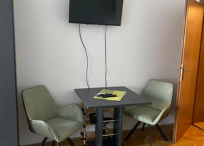 Detelina New Daire *